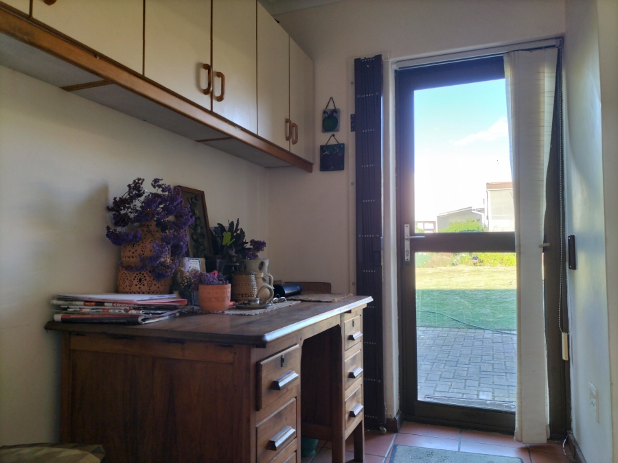 2 Bedroom Property for Sale in Wavecrest Eastern Cape